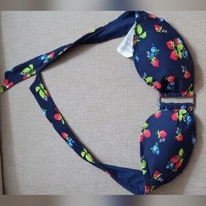A&F Abercrombie and Fitch Strawberries strapless bikini top Size xs